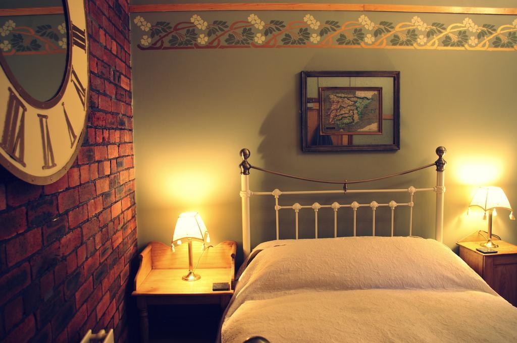 Crown House Suites Halifax Szoba fotó